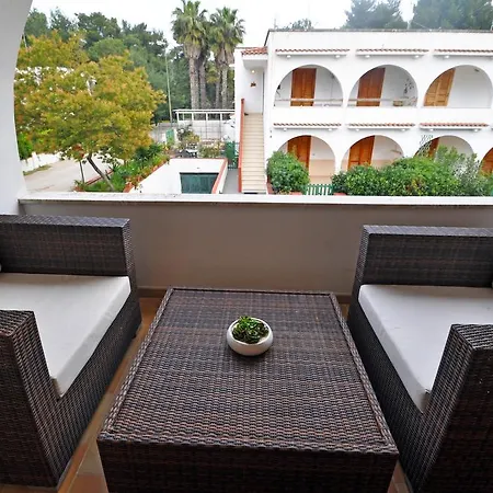 Contre Apartment *