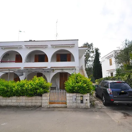 Contre Apartment