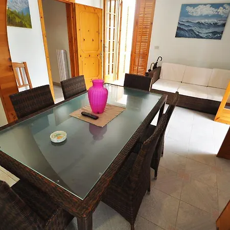 Apartment Contre